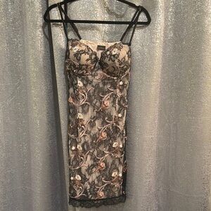 La Perla- Elegant Black/Tan Lace Dress with Floral Accents